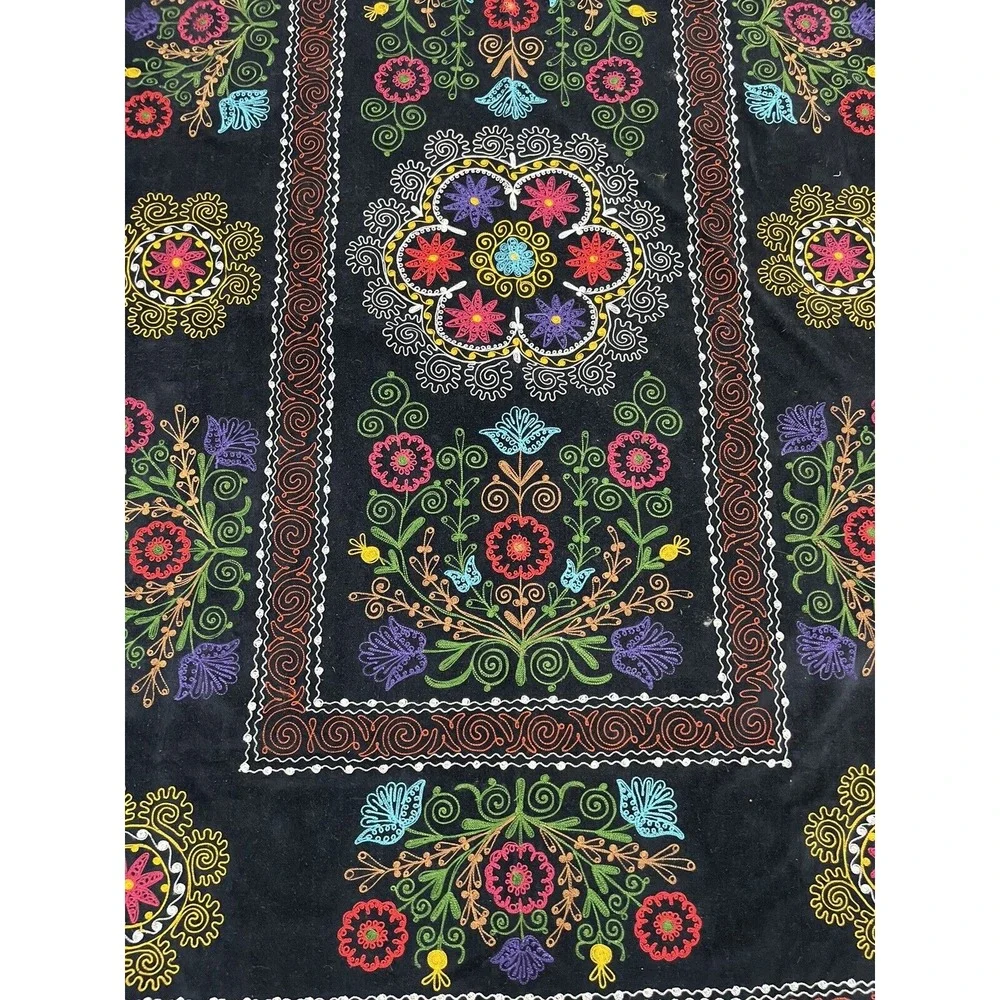Vtg Uzbek Suzani Handmade Embroidery‎ on Velvet Tablecloth Wall Hanging 53